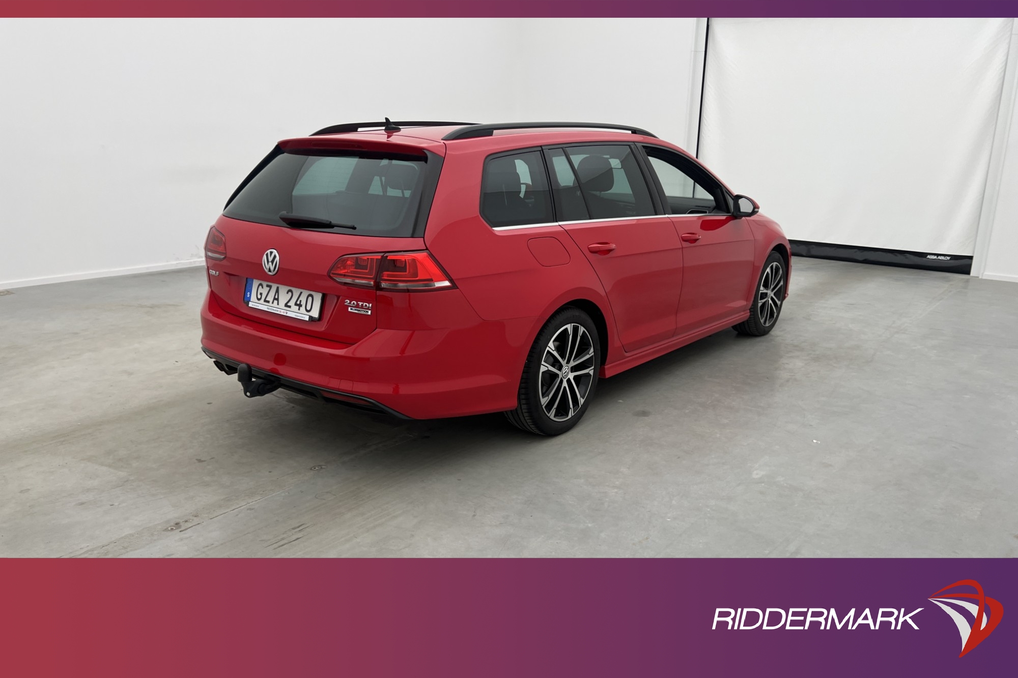 Volkswagen Golf 2.0 TDI 150hk R-Line D-värmare Kamera Drag