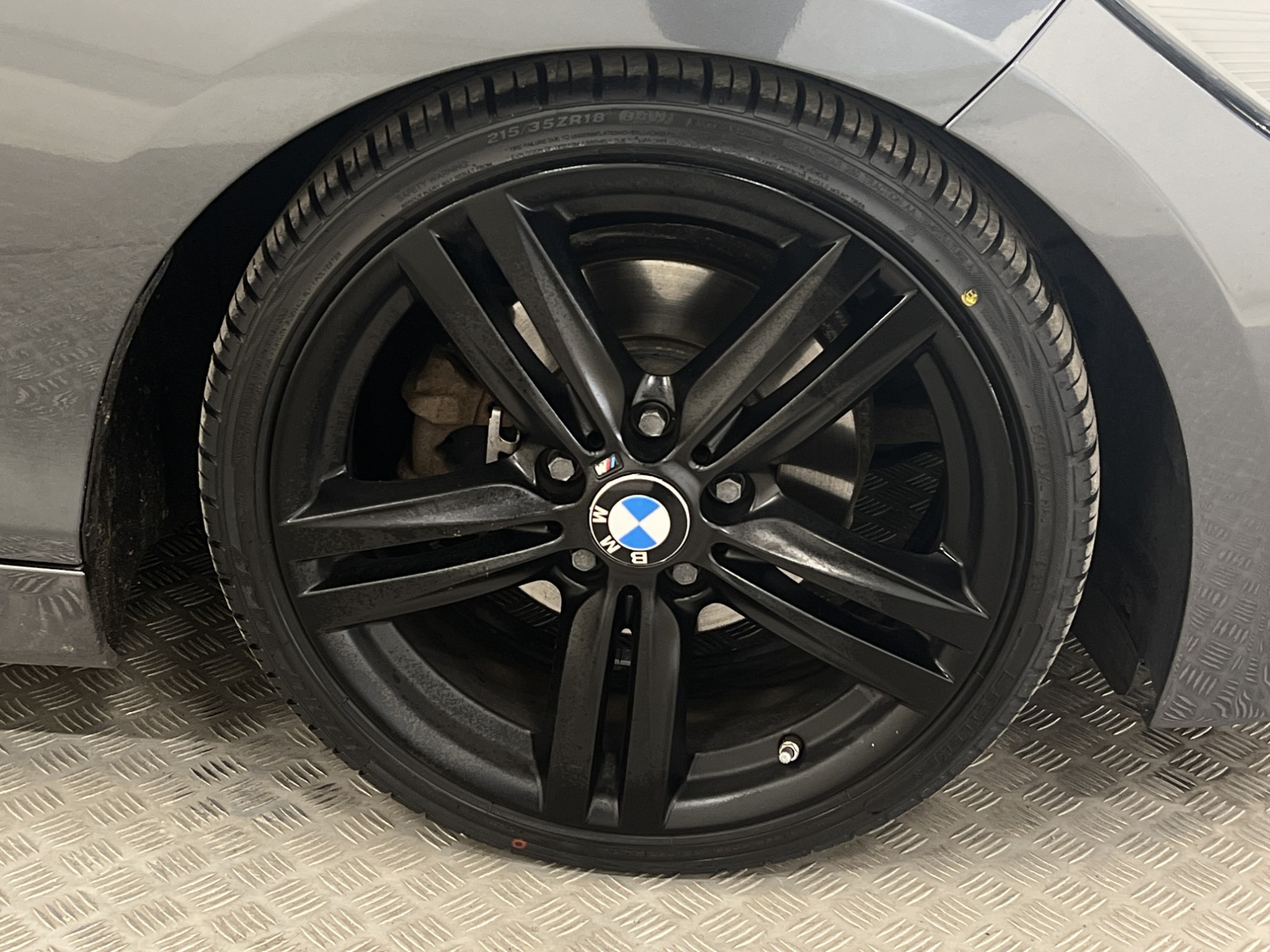 BMW 120 d Steptronic 184hk M-Sport H/K Taklucka Drag PDC 18"