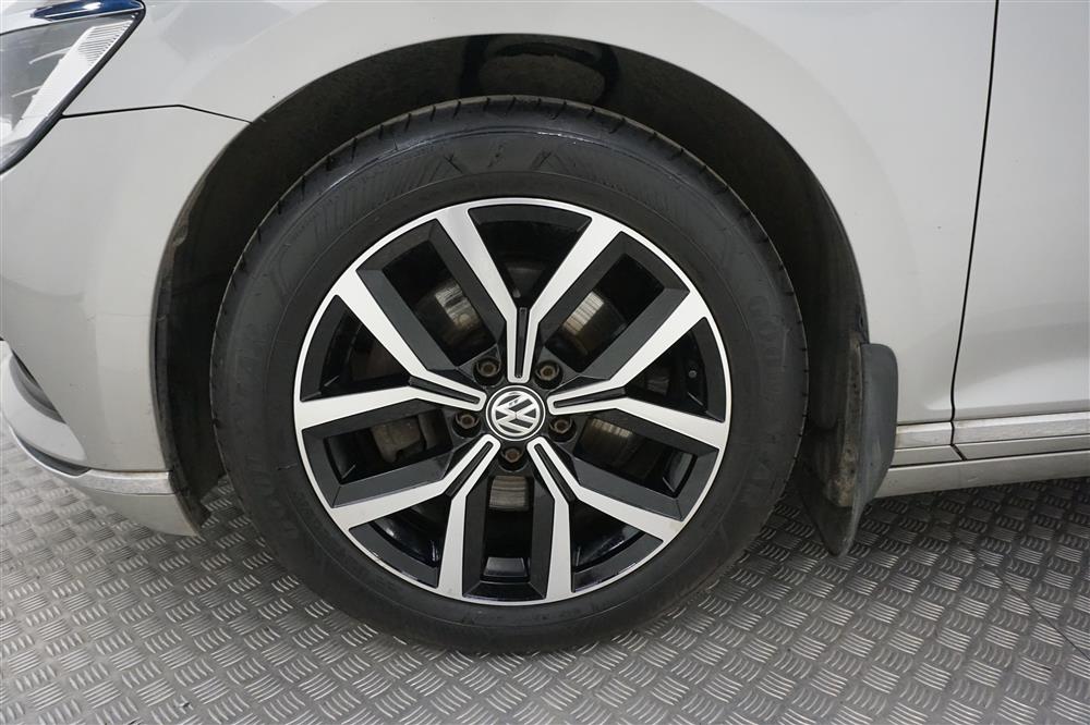 Volkswagen Passat 2.0 TDI 4M 190hk Executive Värmare Navi 