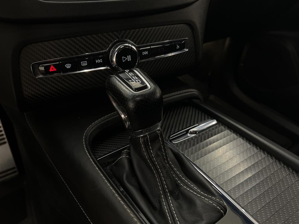 Volvo XC90 D5 AWD R-Design 7-Sits Värmare VOC HUD Skinn 360°