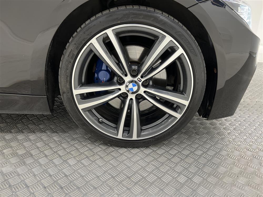 BMW 330e Sedan 252hk M Sport T-lucka Skinn Navi H/K