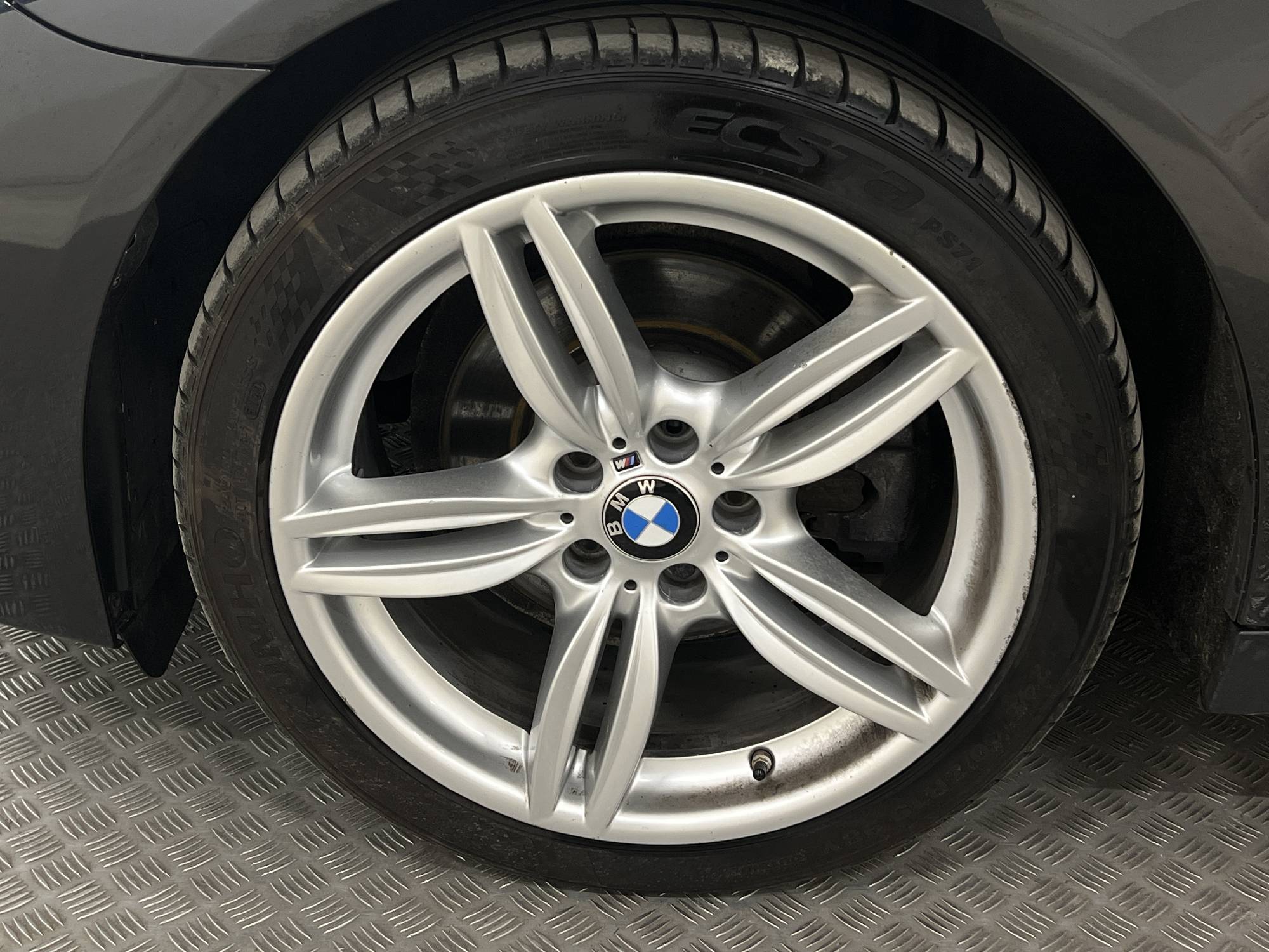 BMW 520d xDrive 190hk M Sport Pano D-Värm Navi H/K Drag