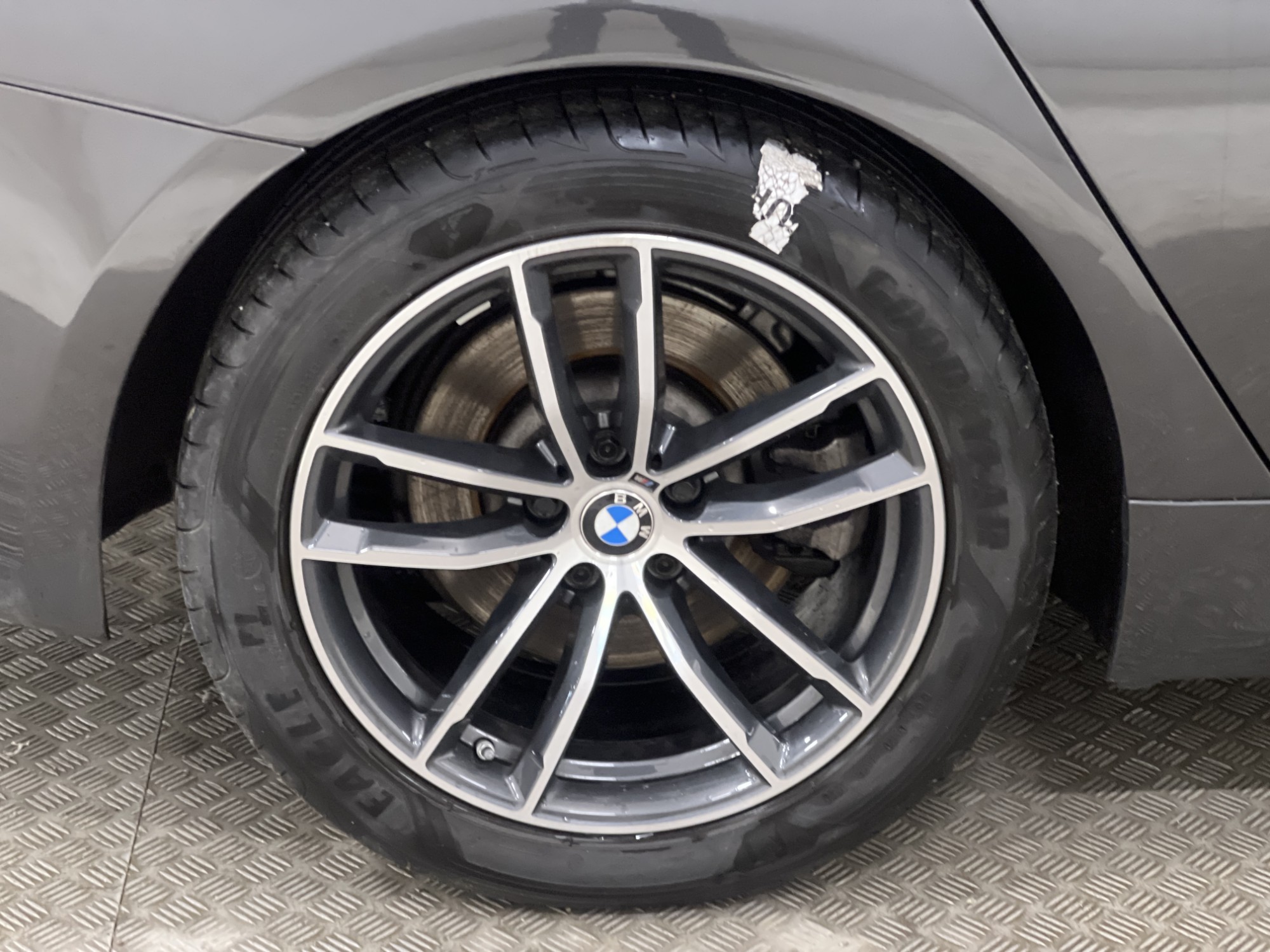 BMW 520 d xDrive 190hk M-Sport Innovation Edt Pano H/K Drag