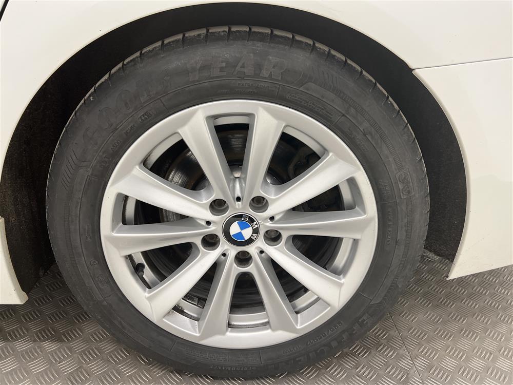 BMW 520 d 184hk M Sport M-Värm Drag P-Sens Svart Innertak