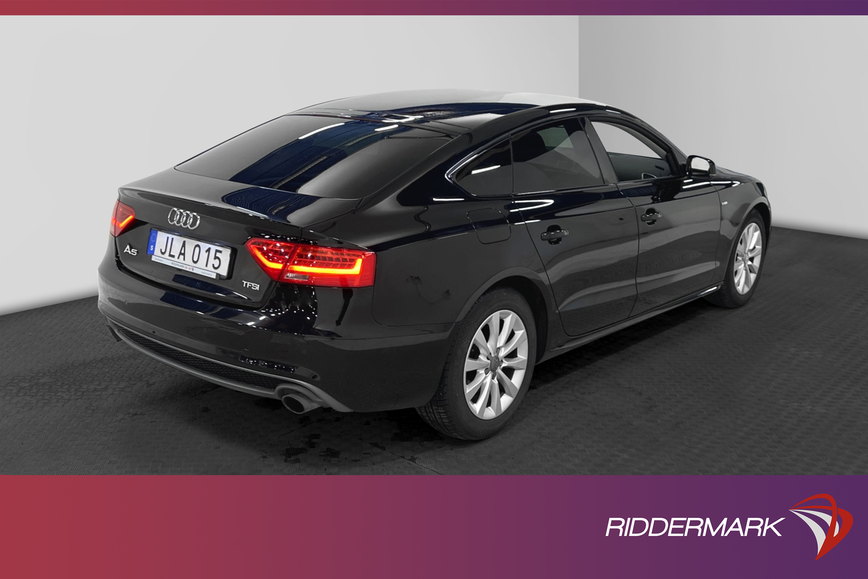 Audi A5 1.8 TFSI 144hk S-Line Svart Optik Sensorer