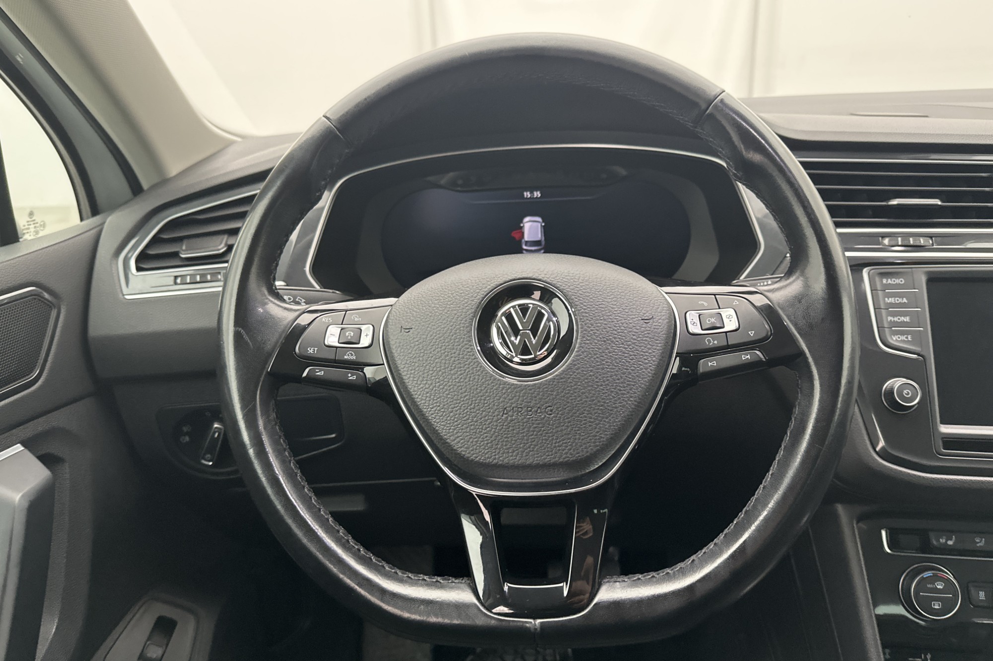 Volkswagen Tiguan TDI 4M 190hk R-Line Cockpit Värm Navi Drag