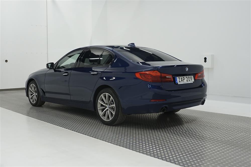 BMW 520d Sedan 190hk Sport line Backkamera Navi 1 Brukare