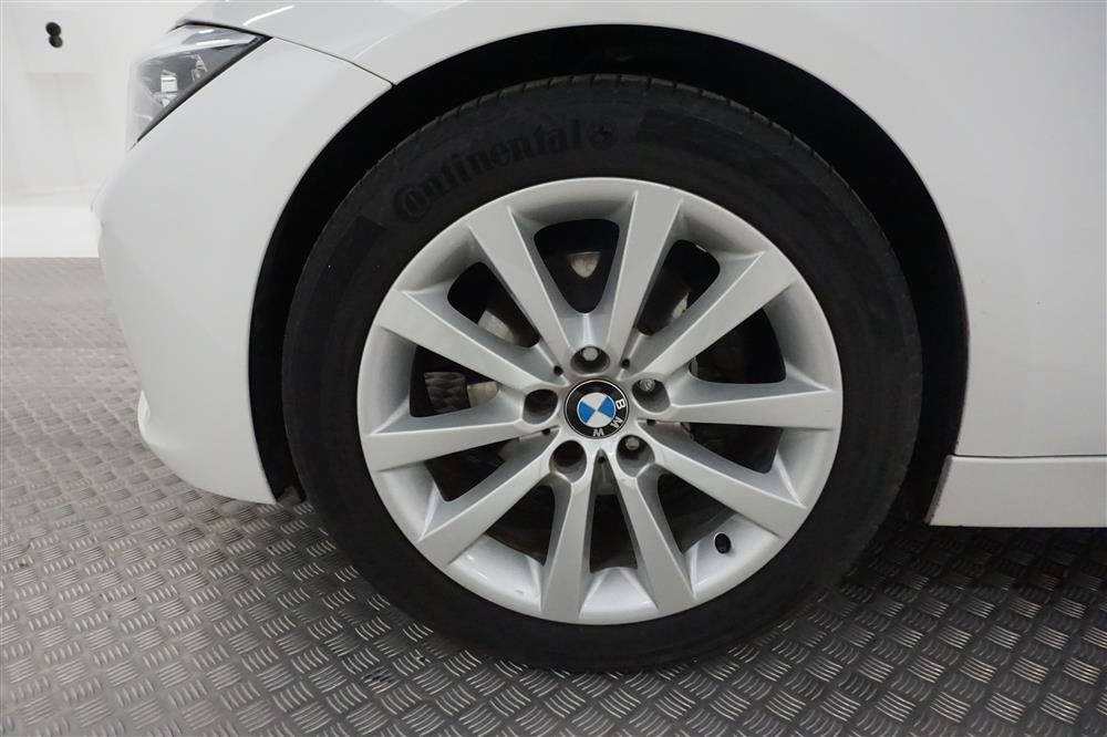 BMW 320d Sedan Steptronic 184hk PDC Bluetooth Fullservad