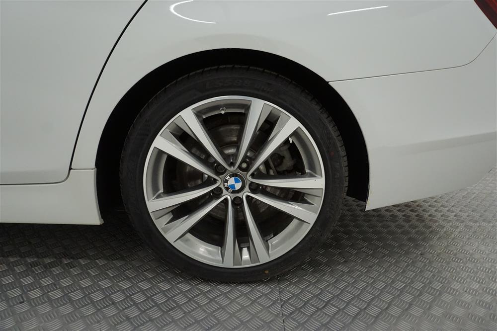 BMW 520d xDrive 190hk D-Värm M-Ratt Skinn Drag 4-zon 