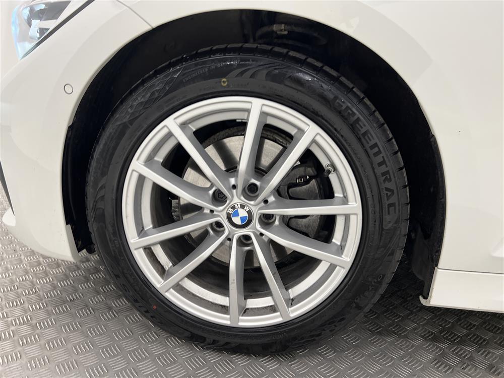 BMW 320d xDrive Touring 190hk M-Sport B-kam GPS 0,46l/mil