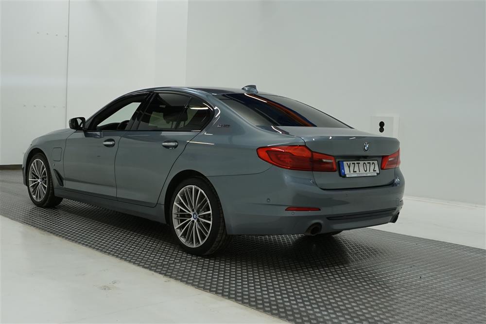 BMW 530e iPerformance 252hk Sport line HiFi Navi Backkamera