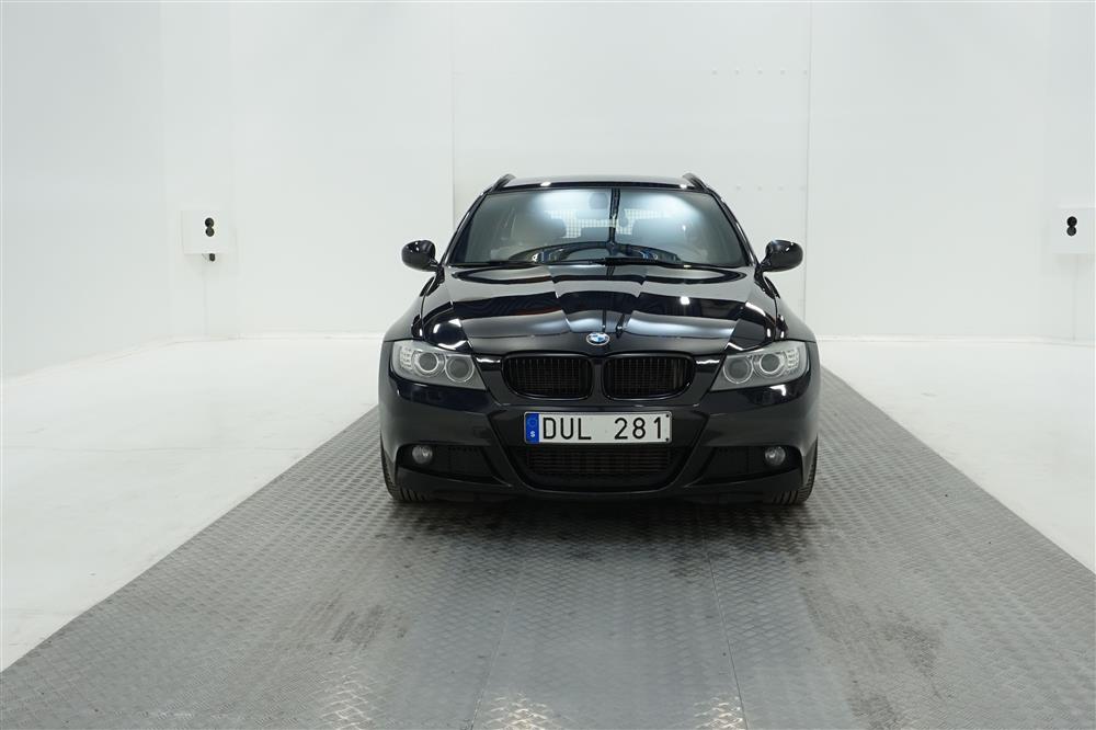 BMW 330d xDrive Touring M Sport Navi Hifi Drag Läder 245hk