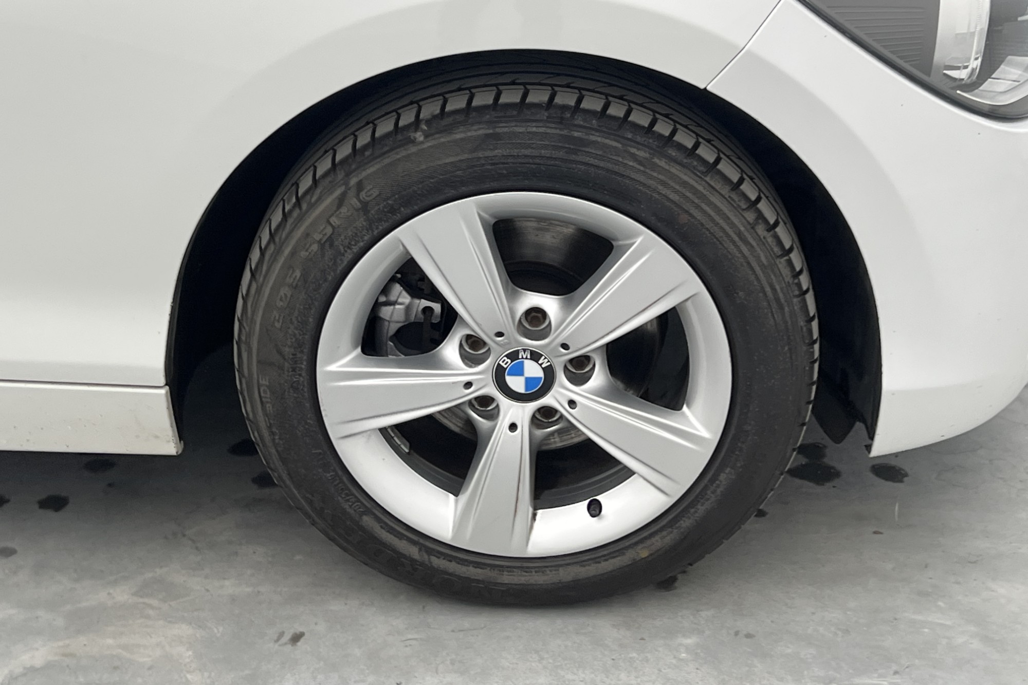 BMW 118 i 170hk Sport line M Sport-Ratt Taklucka HiFi Skinn