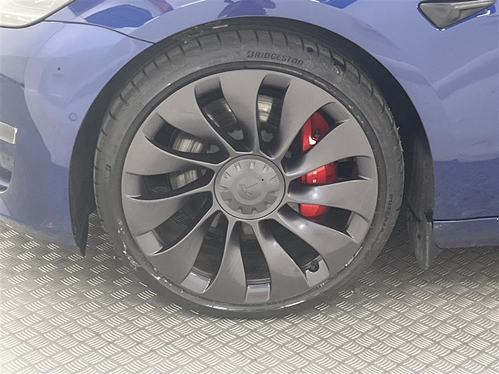 Tesla Model 3 Performance AWD Svensksåld Premium