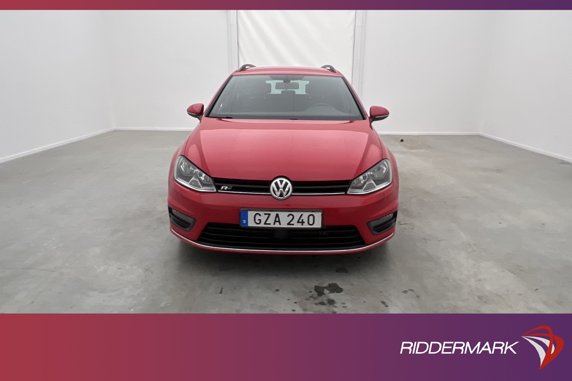 Volkswagen Golf 2.0 TDI 150hk R-Line D-värmare Kamera Drag