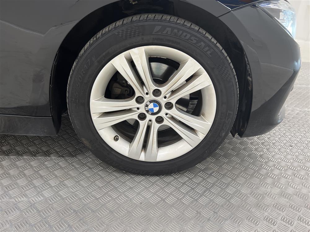 BMW 320d xDrive Touring 190hk Sport line Dragkrok 0,45L/Mil