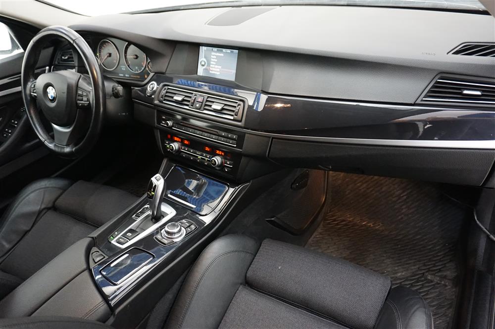 BMW 520D Touring 184hk M-värm Drag Ledramp