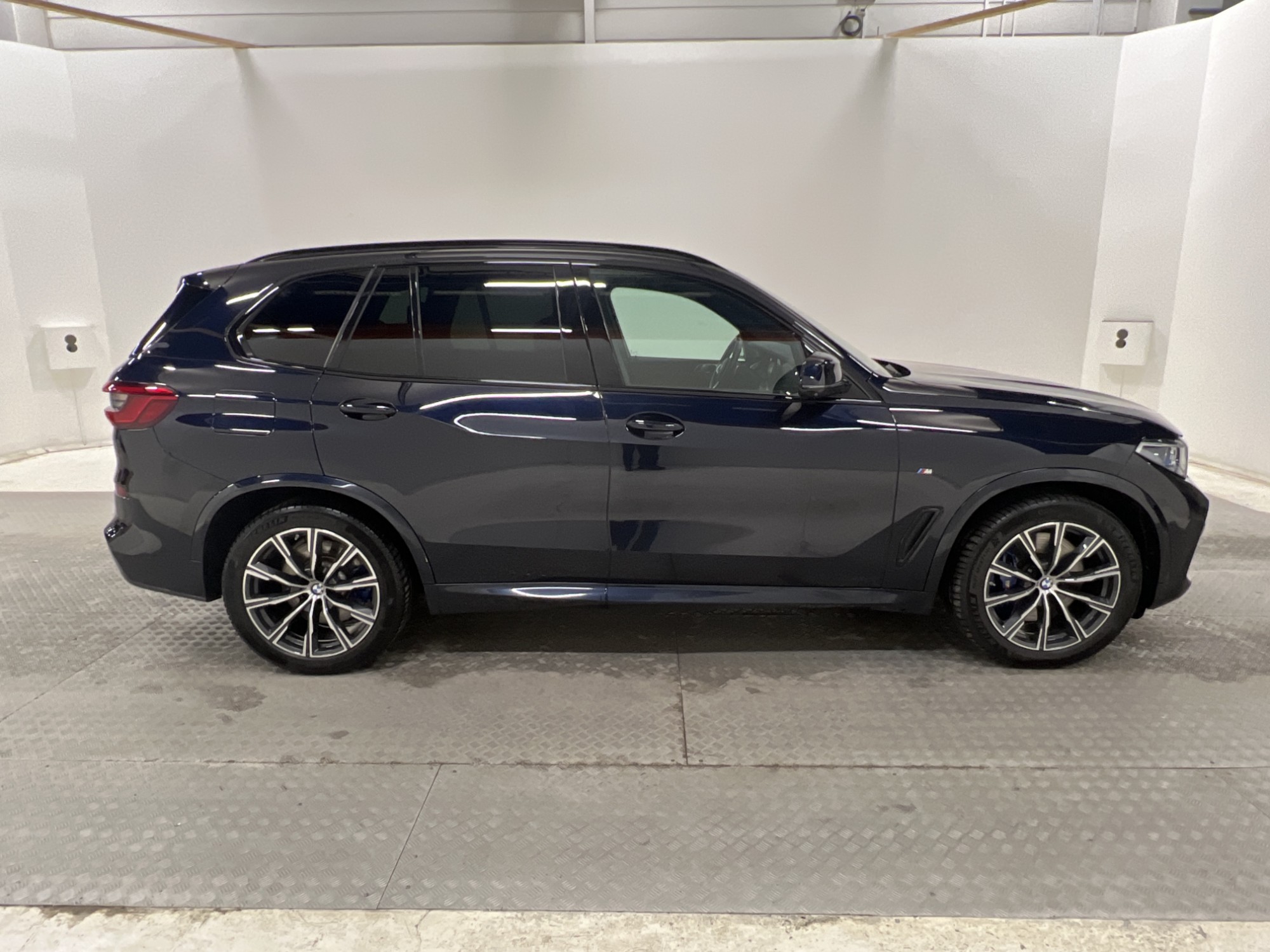 BMW X5 xDrive30d Innovation Panorama Värmare B&W SE SPEC