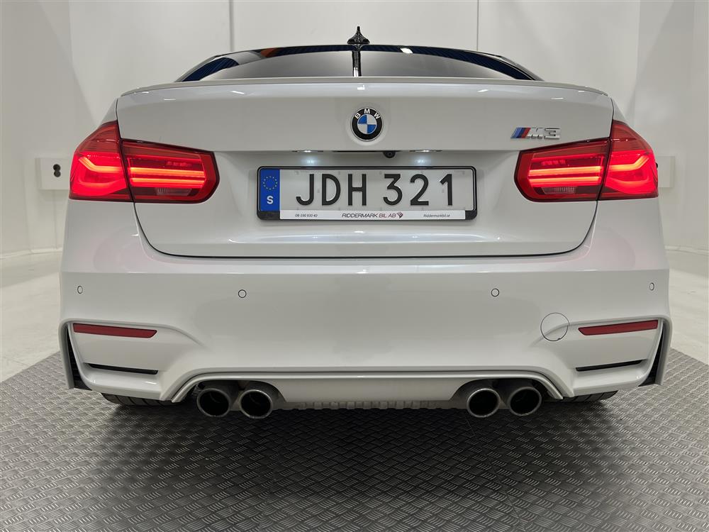 BMW M3 Sedan 431hk Kolfibertak  HUD H/K B-Kam Navi Keyless