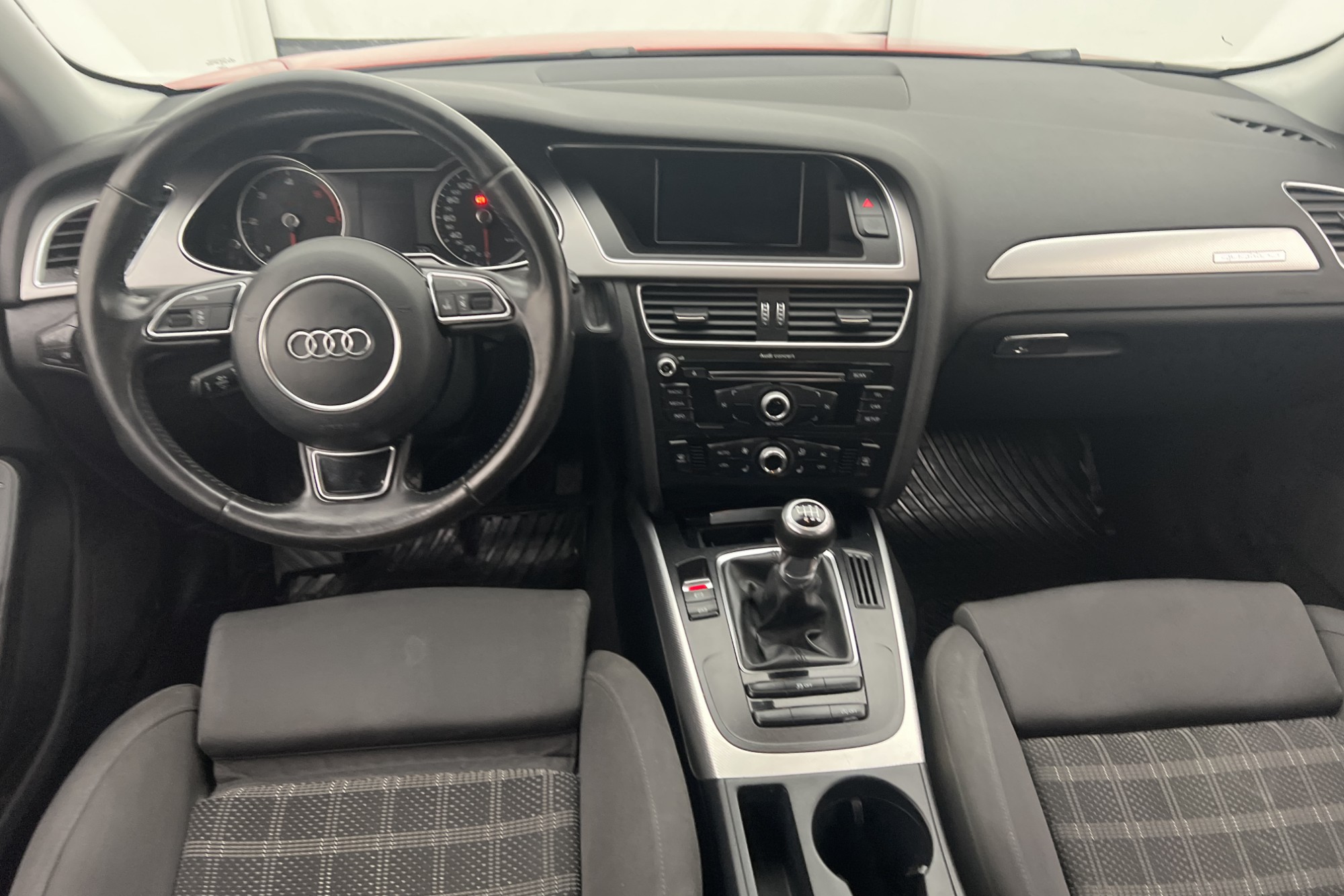 Audi A4 2.0 TDI Quattro Comfort Sensorer Dragkrok 0,53l/mil