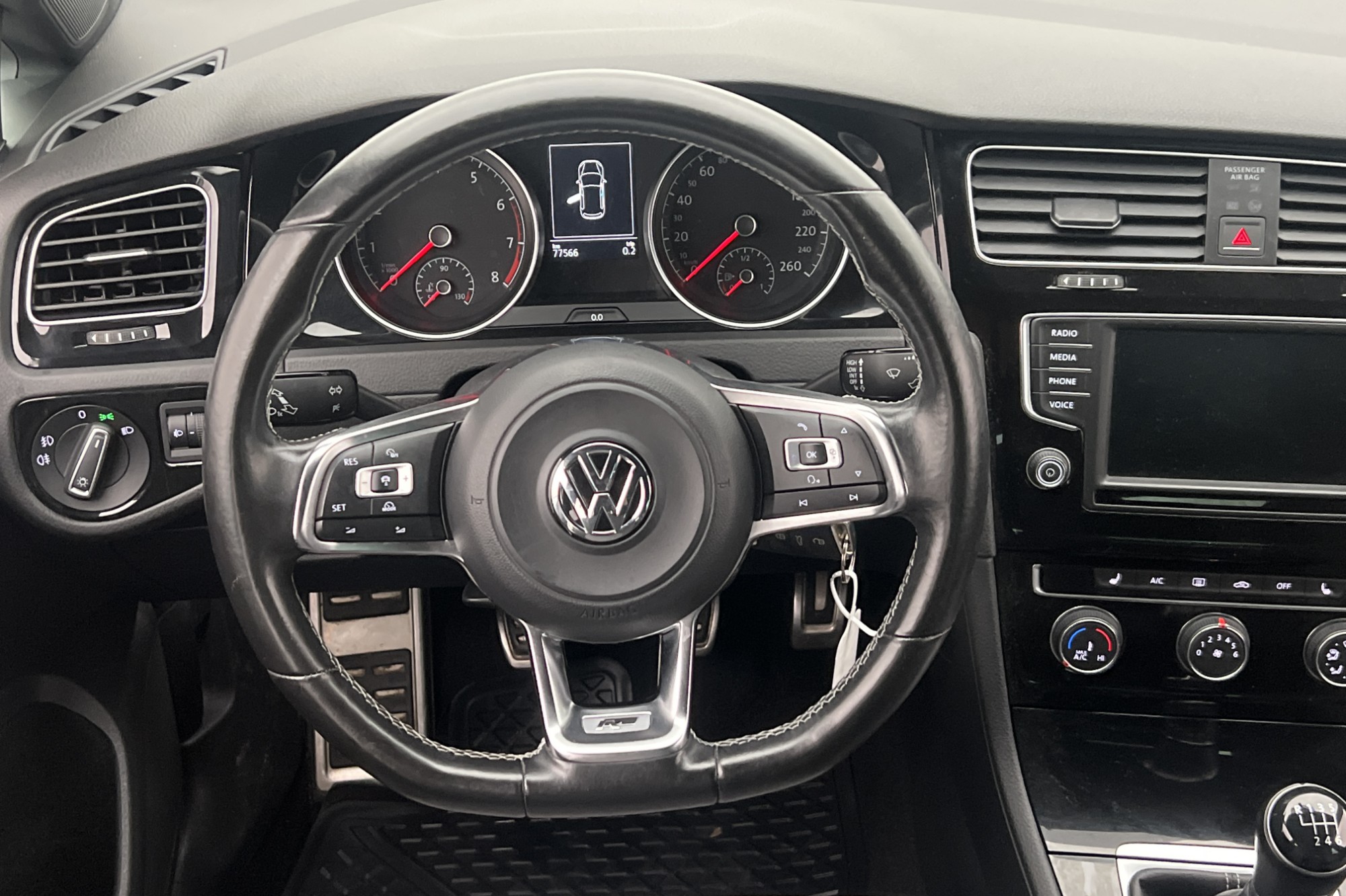 Volkswagen Golf 1.4 TSI 150hk  R-Line Sensorer CarPlay