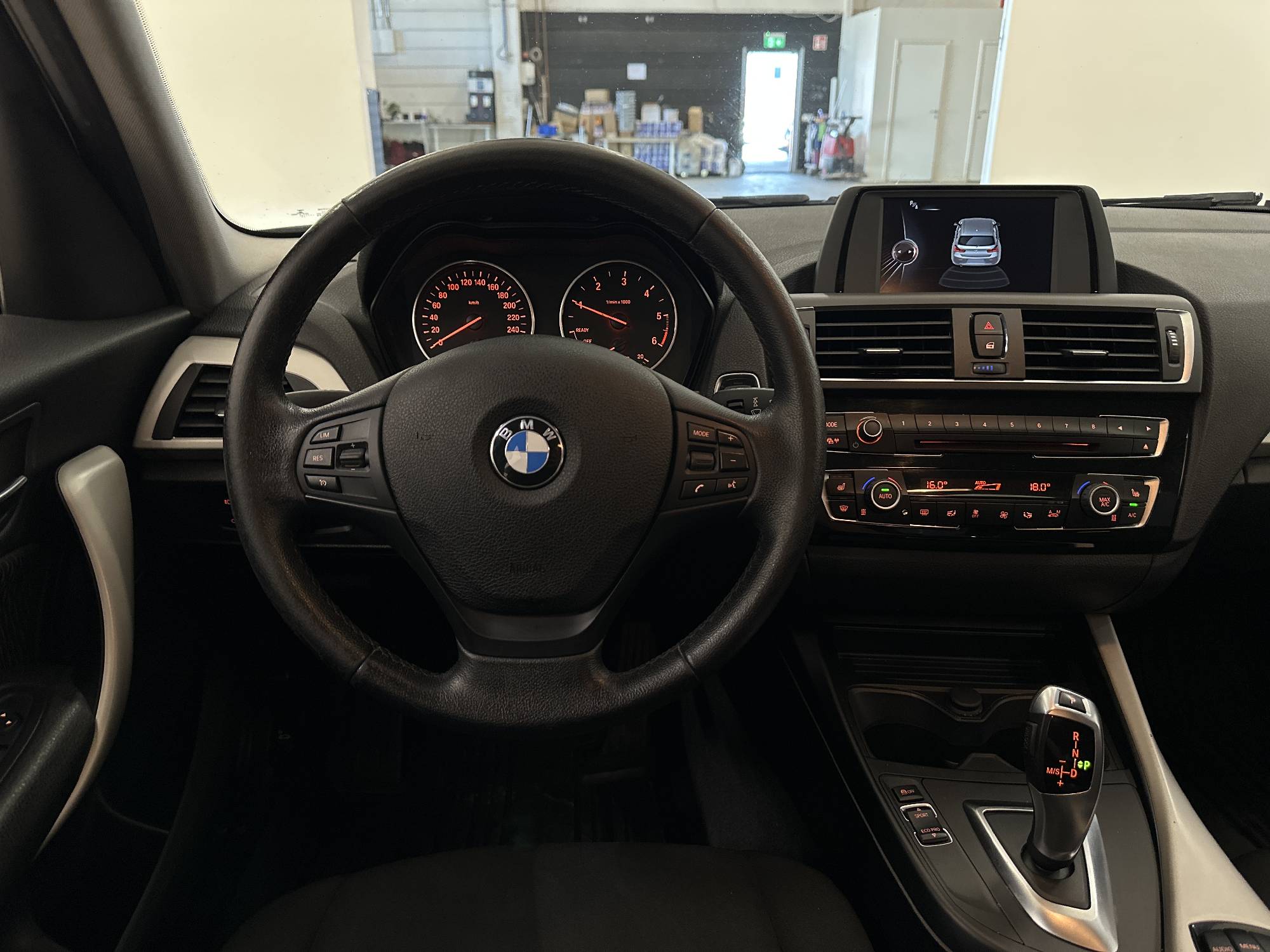 BMW 116d Advantage 116hk P-Sensorer Farthållare Keyless BT