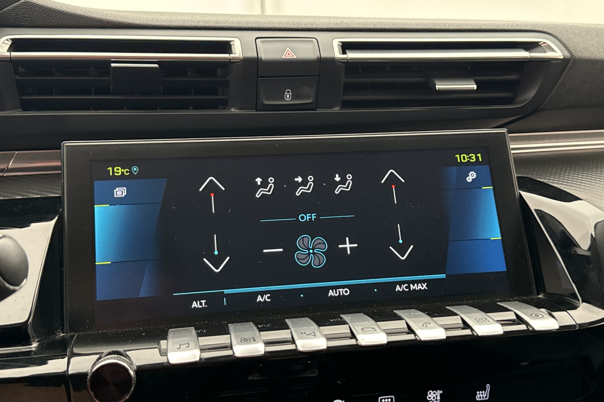 Peugeot 508 SW Hybrid 225hk Allure Navi Sensorer CarPlay