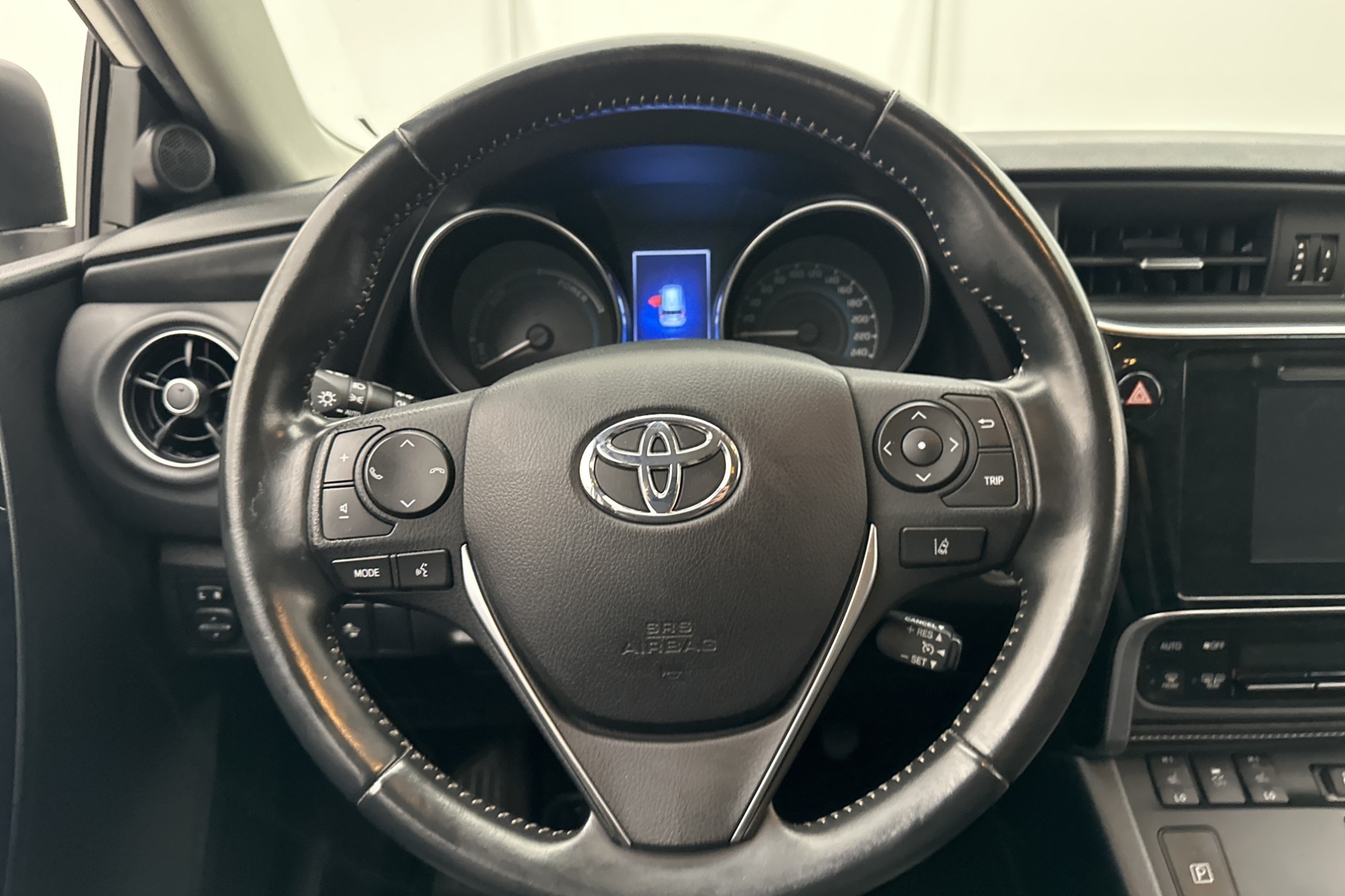 Toyota Auris Touring Sports Hybrid 136hk Comfort Värm Kamera