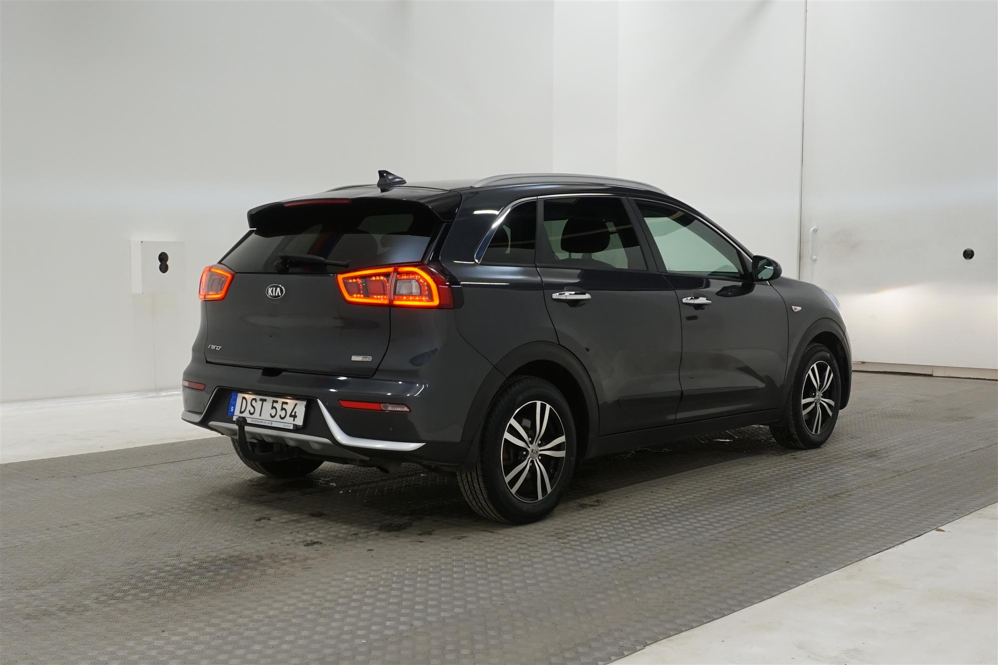 Kia Niro Hybrid DCT 141hk EX GLS Kamera Navi Nyservad Drag