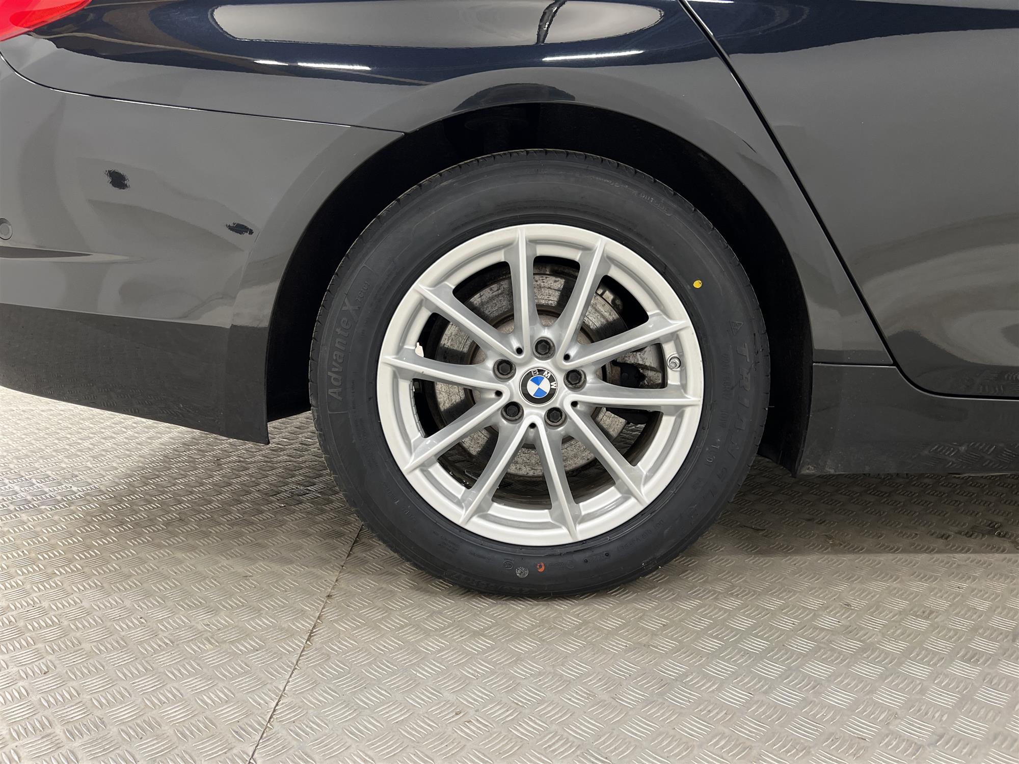 BMW 530e iPerformance 252hk Sport line Backkamera Rattvärme