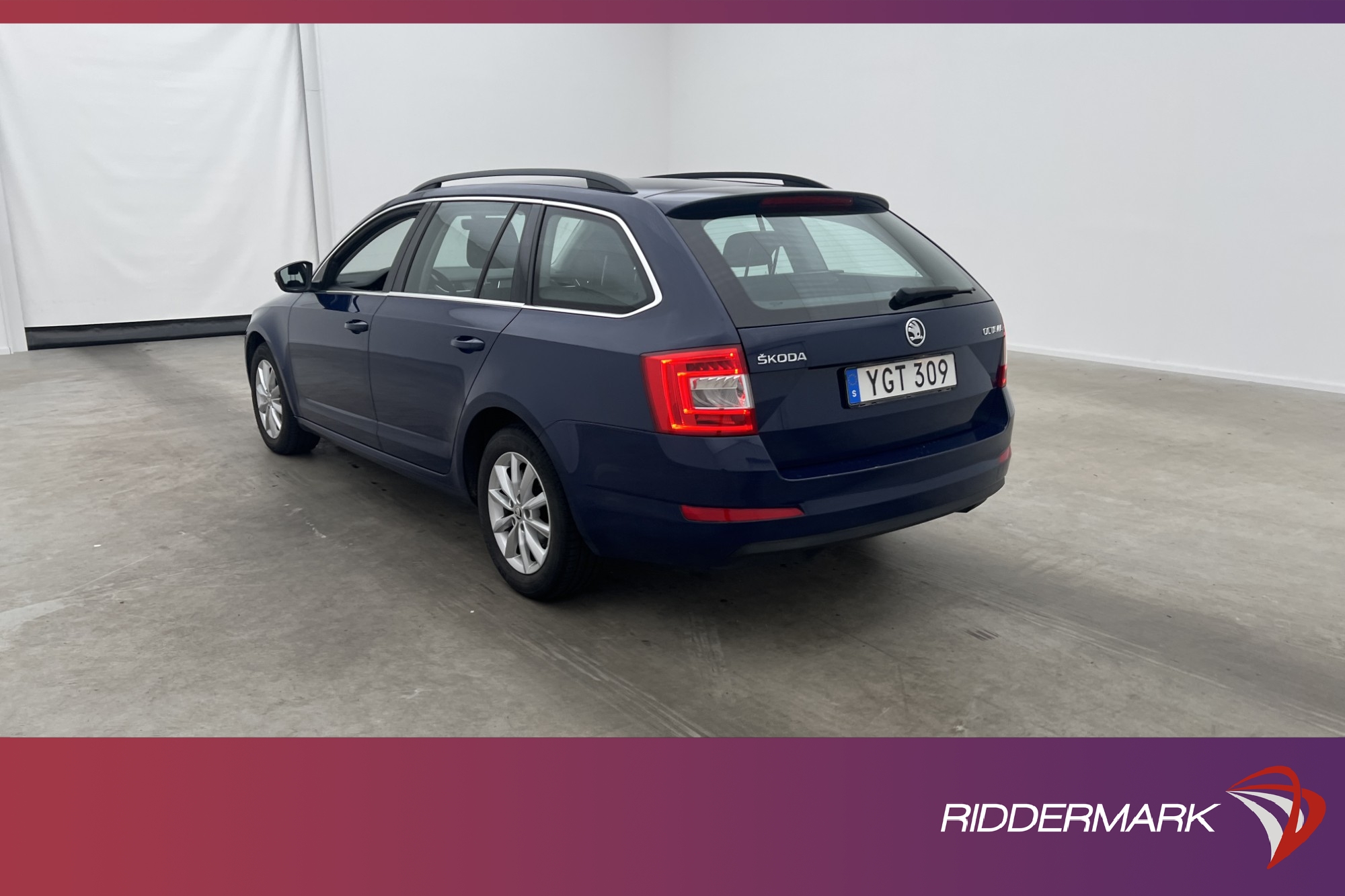 Škoda Octavia Kombi 1.0 TSI 115hk Värmare CarPlay  