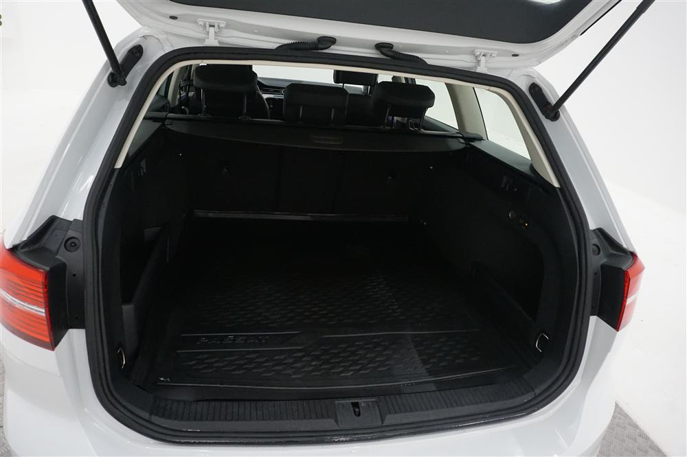 VW Passat 1.4 Plug-in-Hybrid Sportscombi (218hk)
