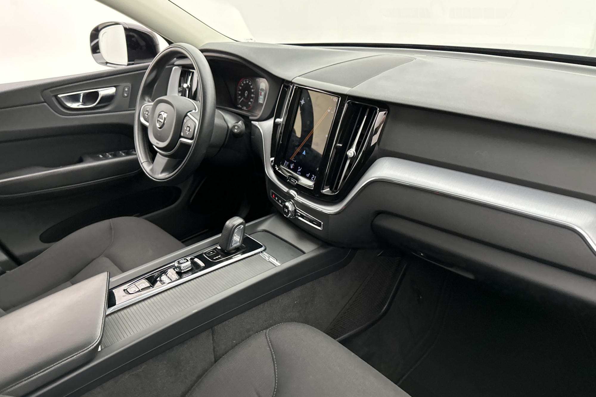 Volvo XC60 B4 AWD Advanced VOC Värm 360° Navi BLIS Välservad