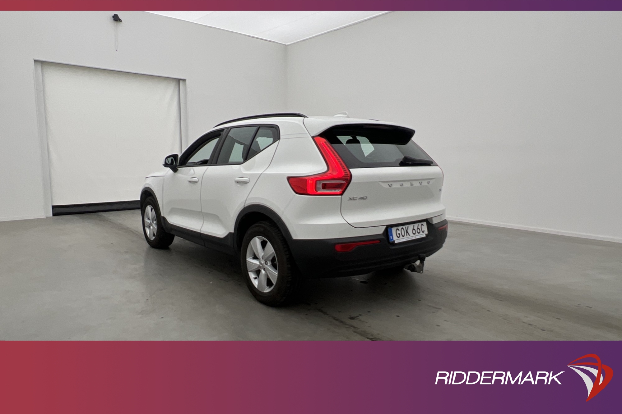 Volvo XC40 T3 163hk Business VOC Värmare Drag Navi Sensorer