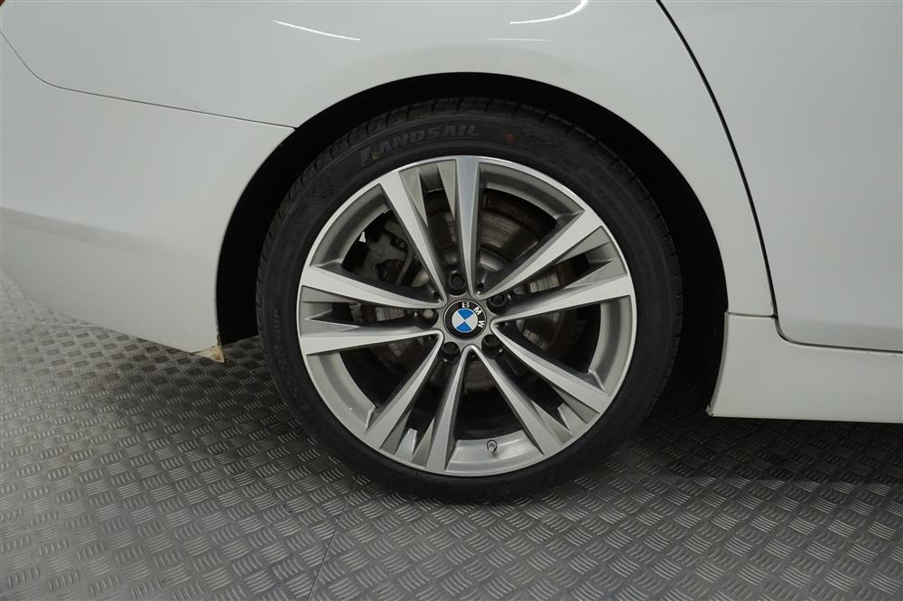 BMW 520d xDrive 190hk D-Värm M-Ratt Skinn Drag 4-zon 