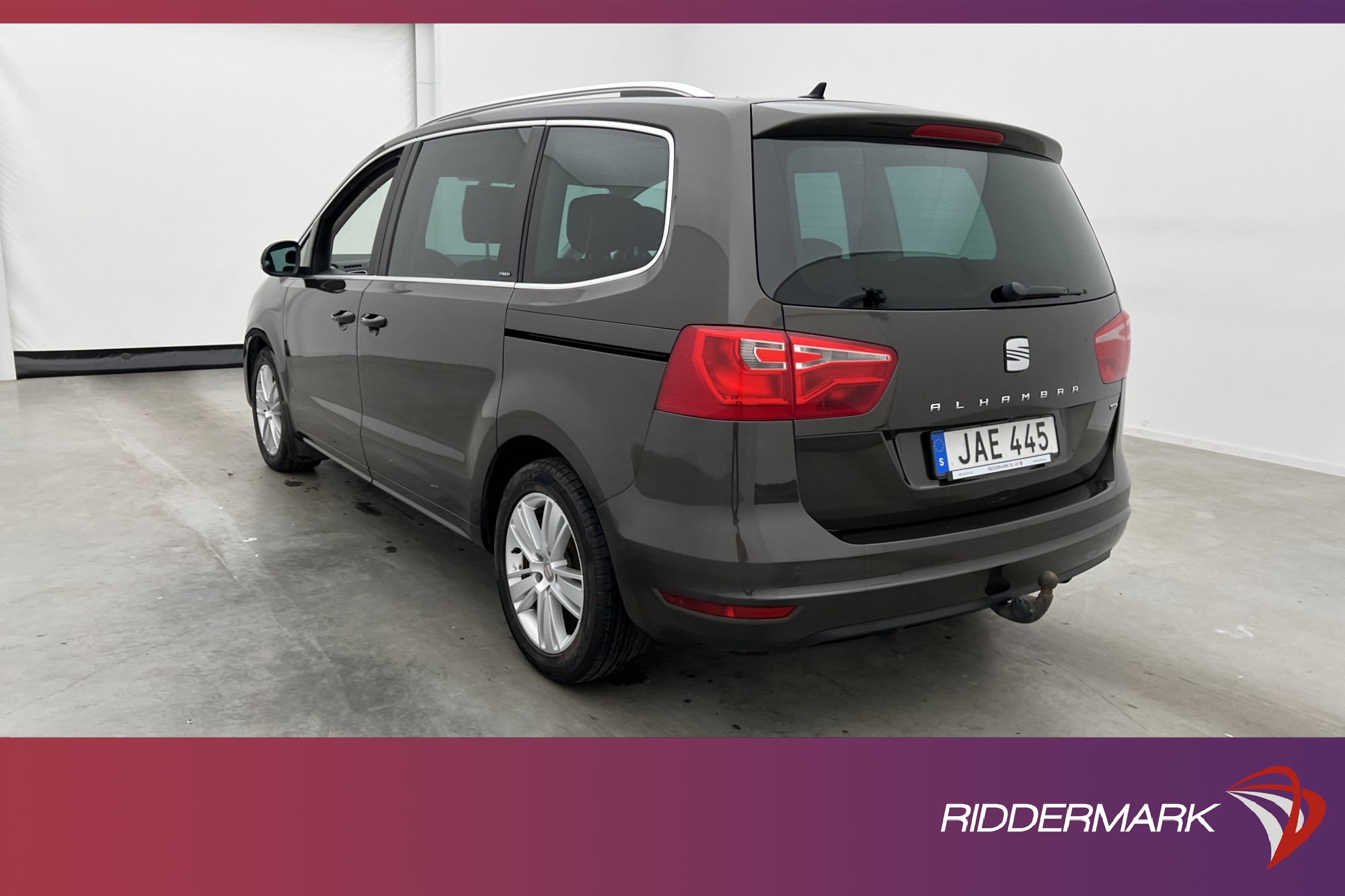 SEAT Alhambra 140hk Premium 7-Sits Värm Pano Kamera Navi