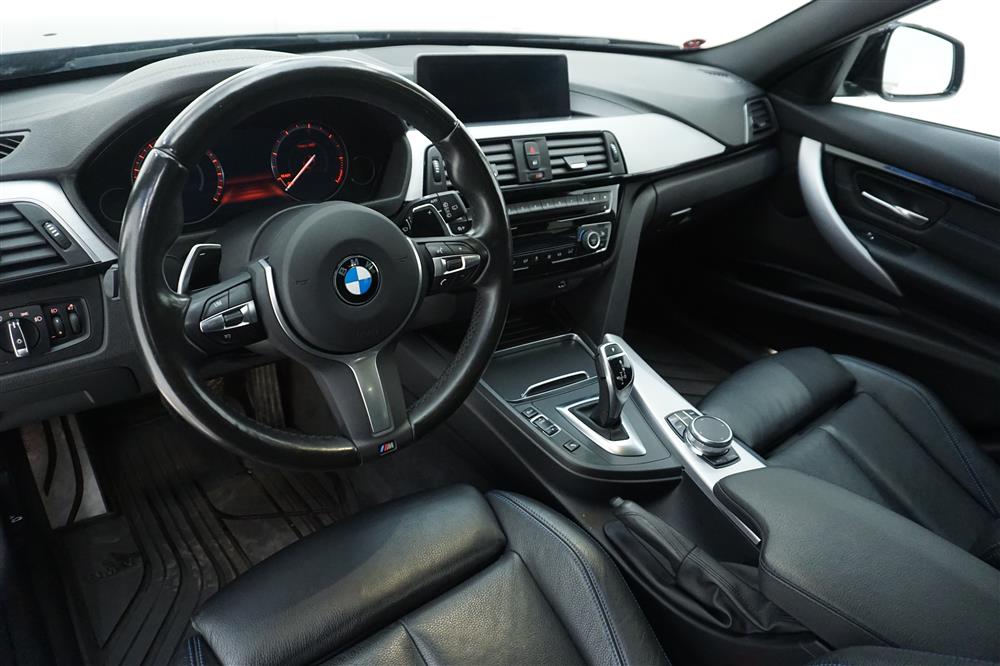 BMW 320 d 190hk xDrive M-Sport Skinn Navi Svart Innertak