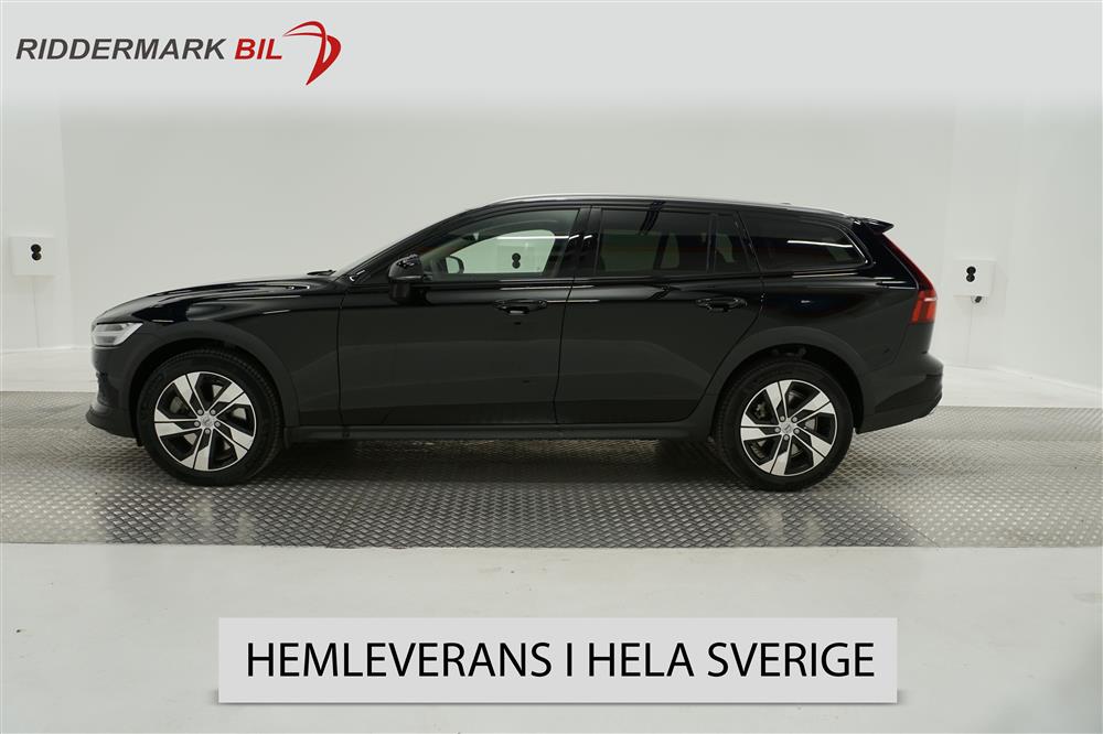 Volvo V60 Cross Country Momentum