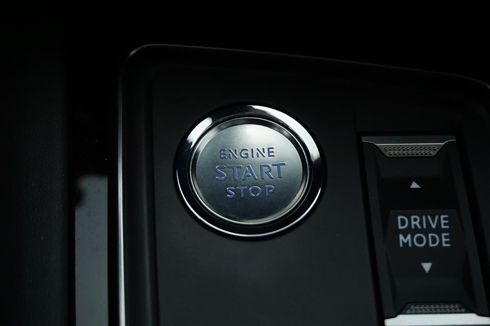 Peugeot 508 SW Plug In Hybrid 225hk Allure Värmare Drag