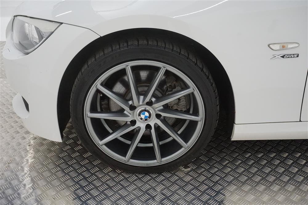 BMW 325 i xDrive Coupé M-Sport Fullservad Bluetooth 218hk