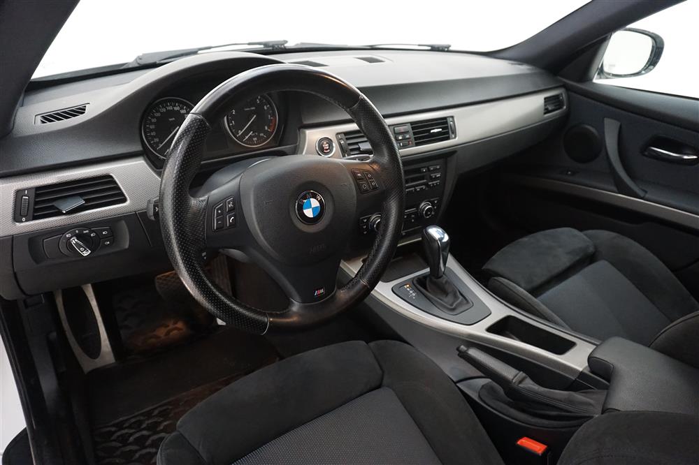 BMW 325 i xDrive Coupé M-Sport Fullservad Bluetooth 218hk