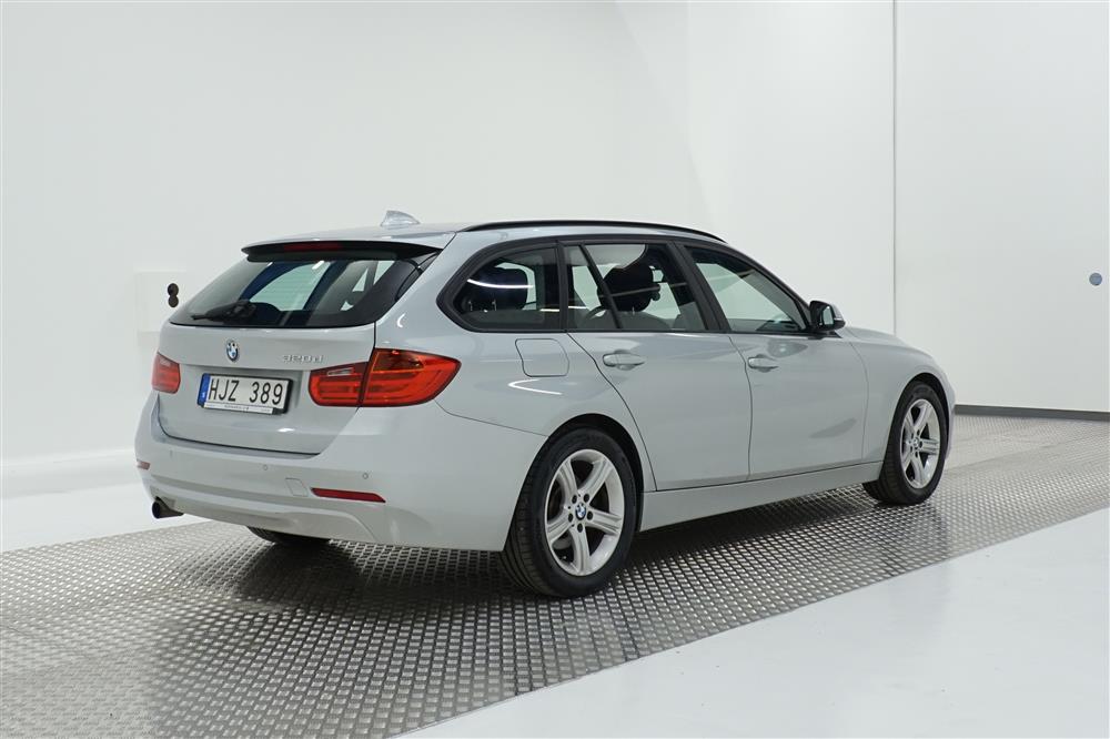 BMW 320 d Touring Motorvärmare PDC Nyservad 184hk