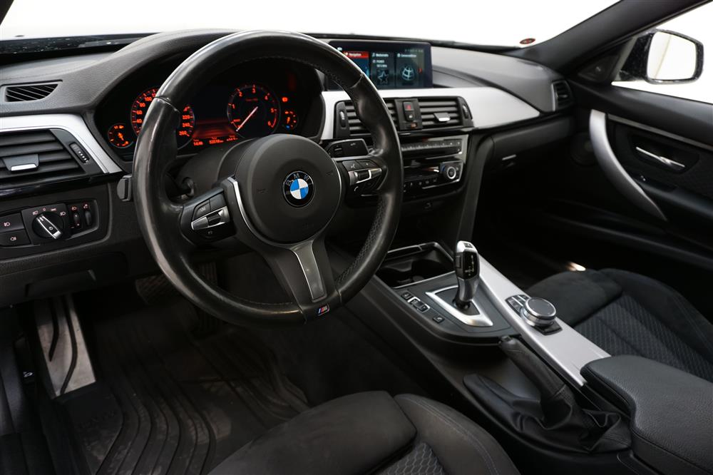 BMW 320 d xDrive Sedan M Sport 190hk B-Kam Navi LED Rattvärm