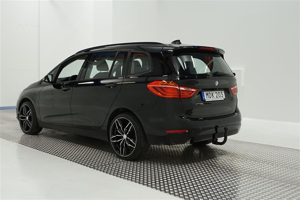 BMW 218 Advantage