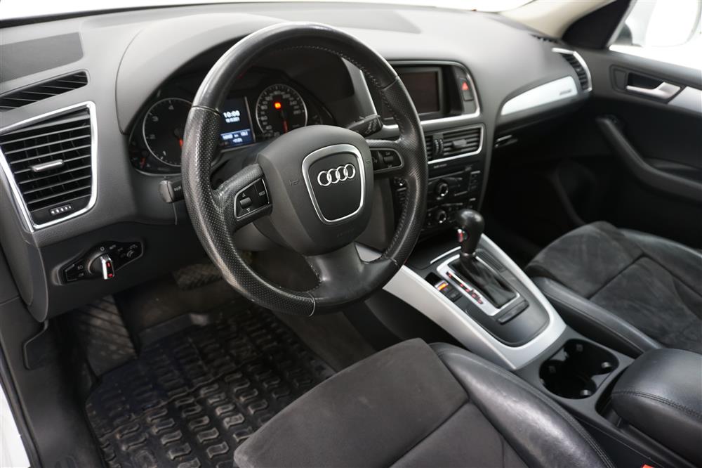 Audi Q5 2.0 TDI Quattro 170hk Skinn/Alcantara Drag