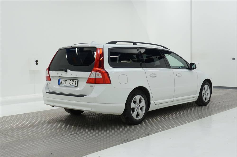 Volvo V70 T4 Momentum 180hk Skinn Välservad