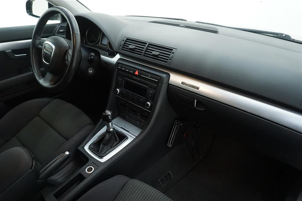 Audi A4 S-Line, Comfort