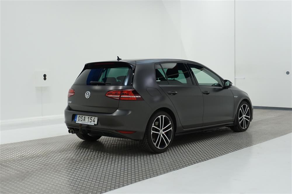 Volkswagen Golf Premium