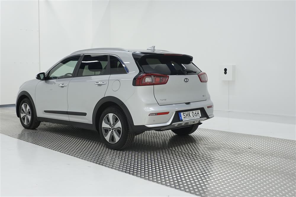 Kia Niro EX, GLS