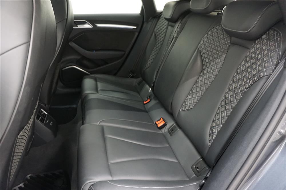 Audi RS3 2.5 TFSI 400hk Quattro Cockpit RS-Paket B&O Sv-Såld